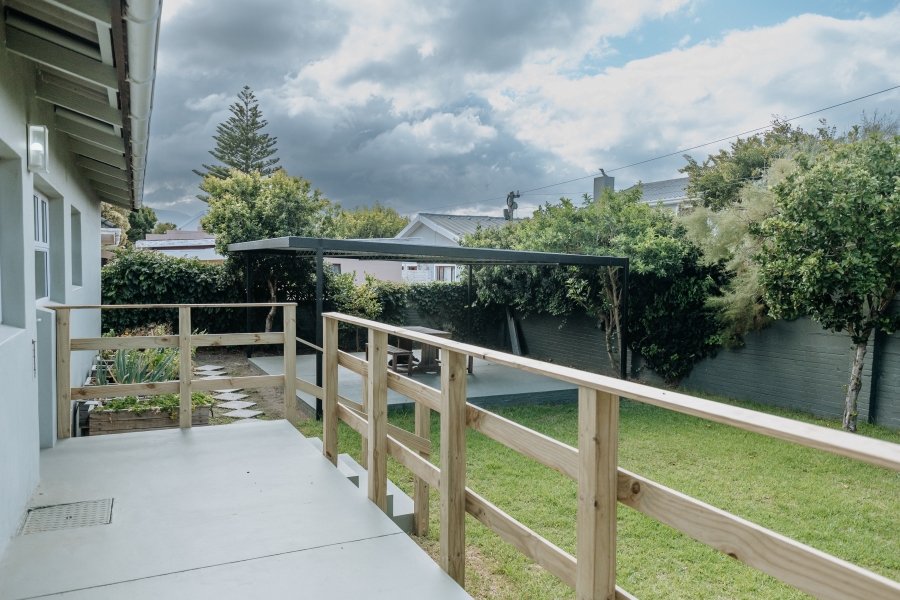 To Let 3 Bedroom Property for Rent in Westcliff Western Cape